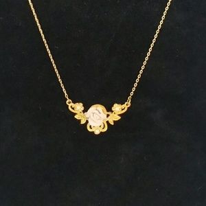 Flower necklace